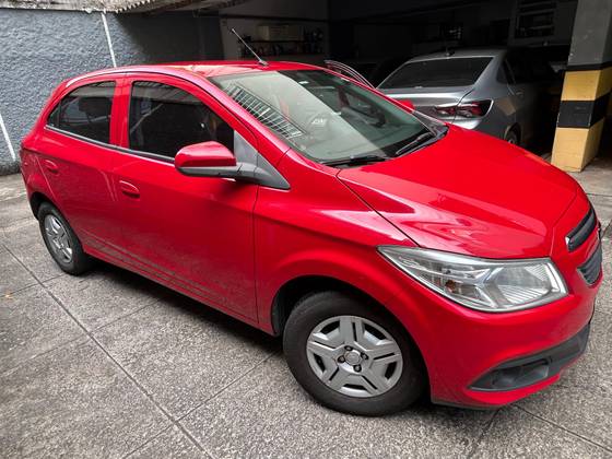 CHEVROLET ONIX 1.0 MPFI LT 8V FLEX 4P MANUAL CHEVROLET ONIX 1.0 MPFI LT 8V FLEX 4P MANUAL